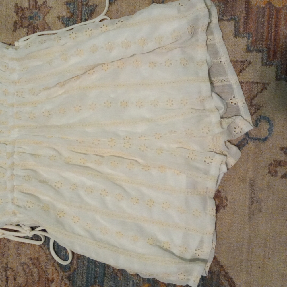 BEAUTIFUL ROMPER - Picture 3 of 12